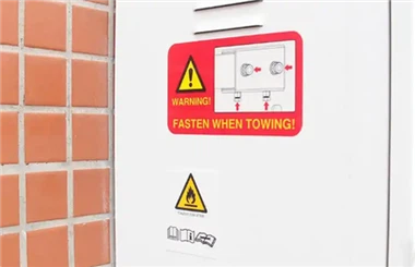 ETIE Tips: Hvordan finder man det rigtige udendørs mærkatmateriale?